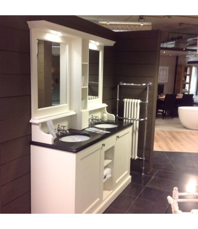 Klassieke opbouwspiegelkast Bayport 155cm