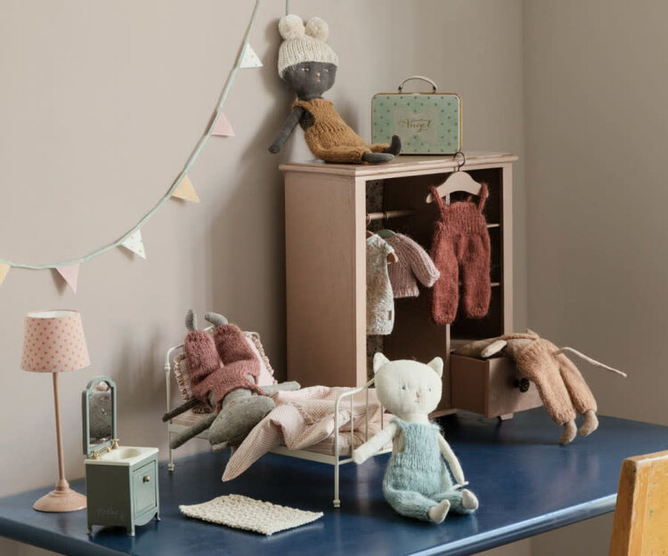 Maileg Sink Dresser With Mirror, Mouse - Dark Powder