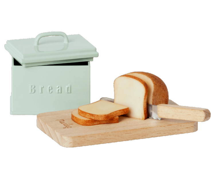 Maileg Miniature Bread Box w. Cutting Board and Knife
