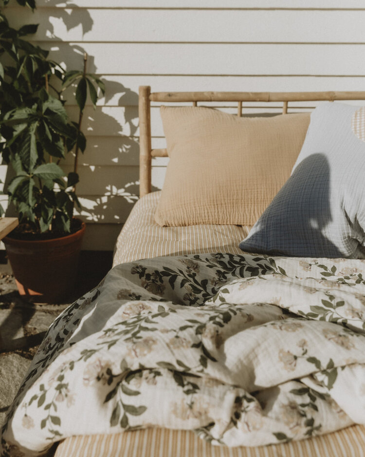 Garbo&friends Filled Muslin Blanket - Honeysuckle