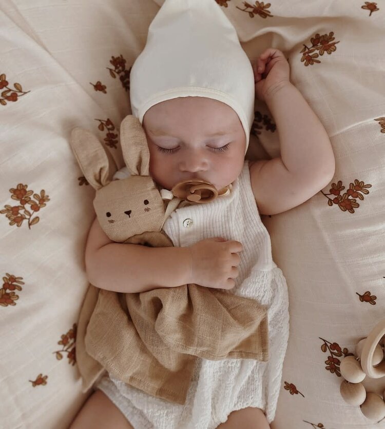 Main Sauvage Baby Fitted Sheet - Airelles Print