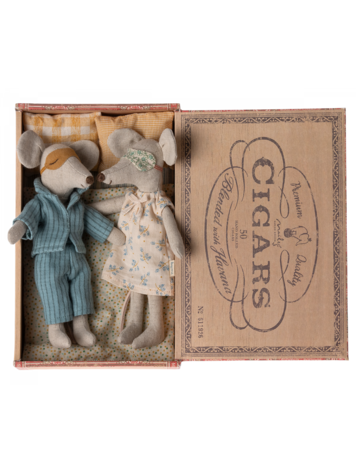 Maileg Mum And Dad Mice In Cigarbox