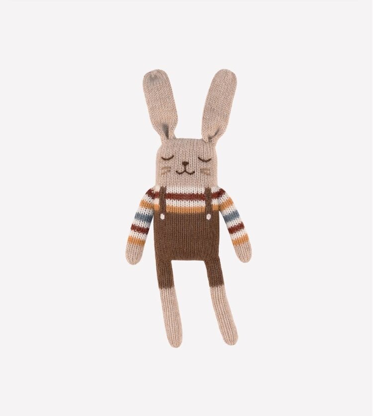 Main Sauvage Bunny Knuffel - Rainbow Sweater