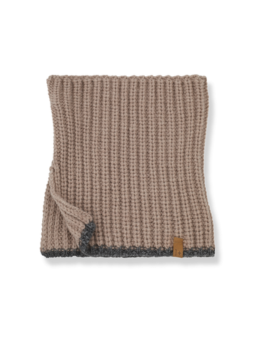 1+ in the family Liam Neck - Old Rose