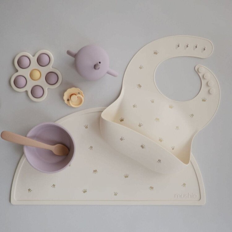 Mushie Silicone Bib - Crowns