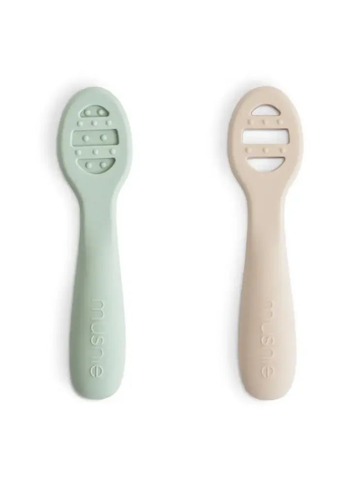 Mushie First Feeding Baby Spoon - Cambridge Blue / Shifting Sand