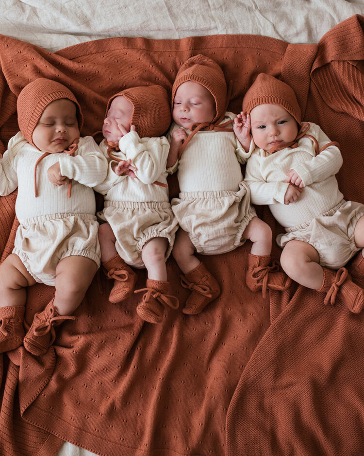 Hvid Bonnet Dolly - Brick