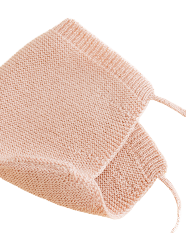 Hvid Bonnet Newborn - Apricot