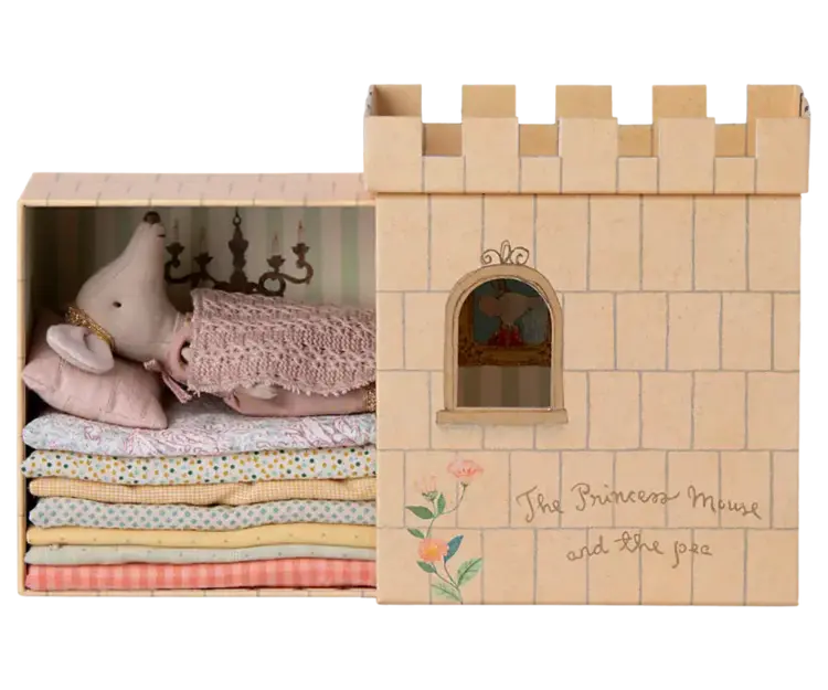 Maileg Princess and the pea, big sister mouse