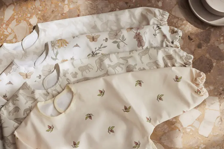 Jollein Bib Waterproof With Sleeves - Rosehip