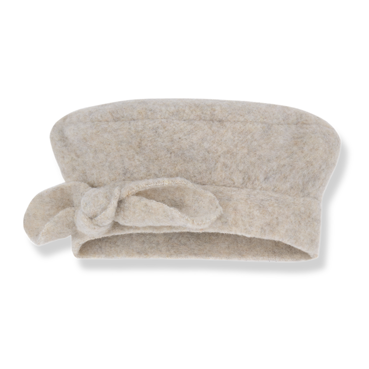 1+ in the family Lisbeth Beret - Tortora