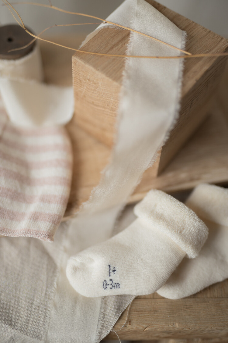 1+ in the family Gil socks - Ecru
