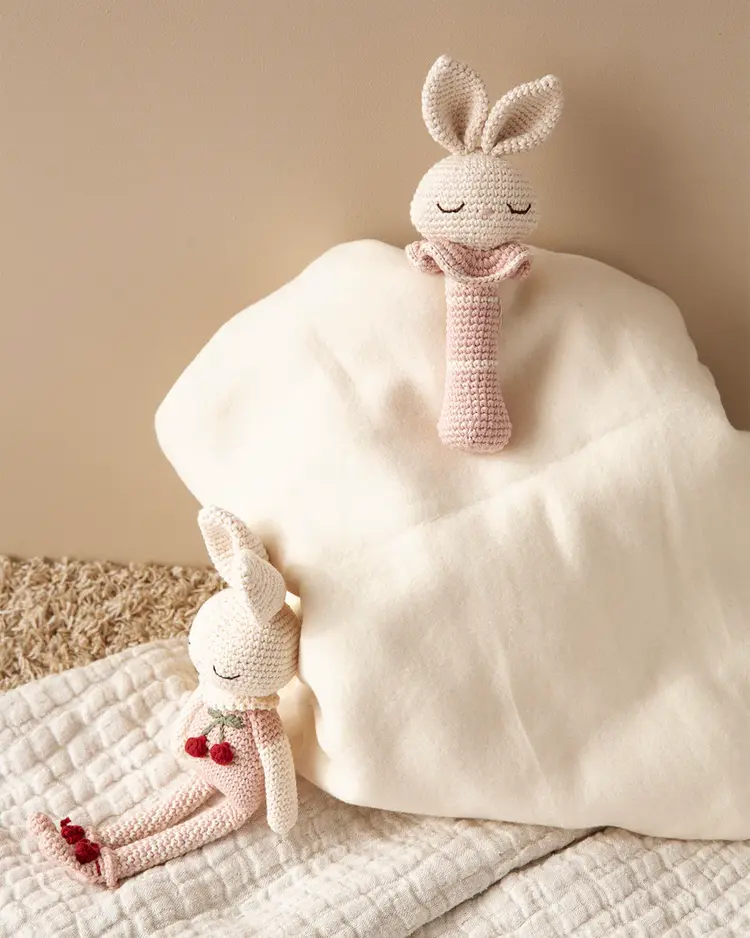 Patti Oslo Konijn Rammelaar - Cream Pink