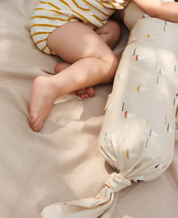 Oliver Furniture Dear April Skye Bed Snake - Pond Boats