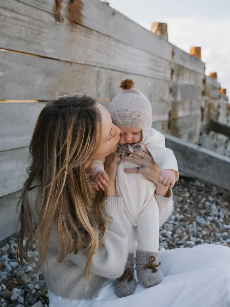 Organic Zoo Oatmeal Contrast Tassel Hat