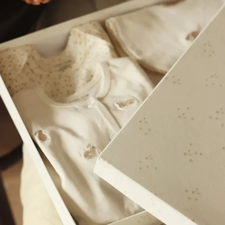 Avery Row Baby Starter Gift Set - Bunnies / Daisy Meadow / Wild Chamomile