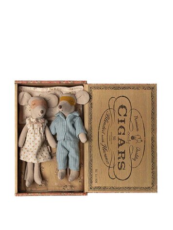 Maileg Mum & Dad Mice In Cigarbox