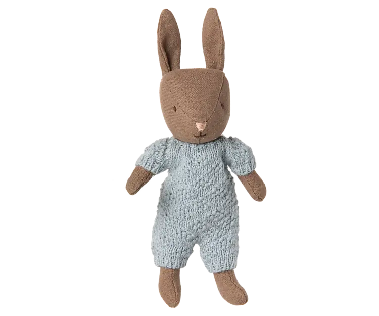 Maileg Rabbit, Micro - Brown - Blue knitted suit