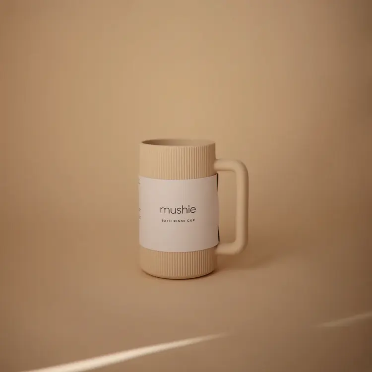 Mushie Bath Rinse Cup - Shifting Sand