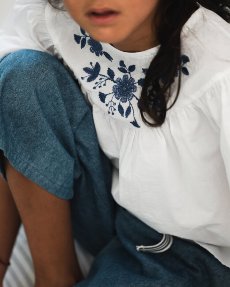 Babe & Tess Jessica Chemise - Bianco Blue Royal