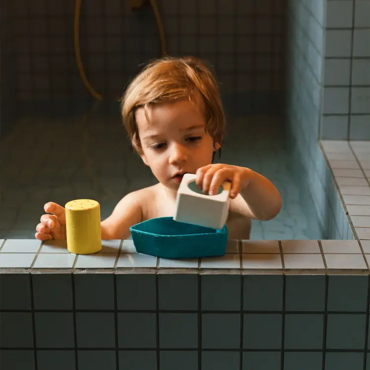 Oli & Carol Upcycled Boat - Yellow