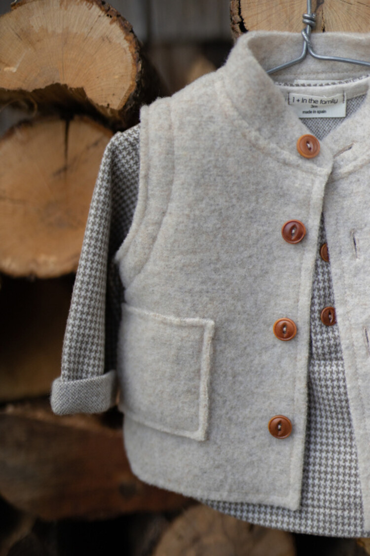1+ in the family Belluno Vest - Beige