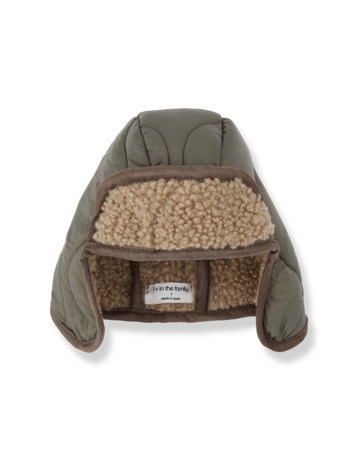 1+ in the family Yukon Chapka - Khaki
