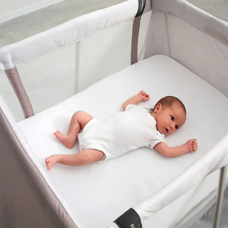 AeroMoov AeroMoov Fitted Sheet - White