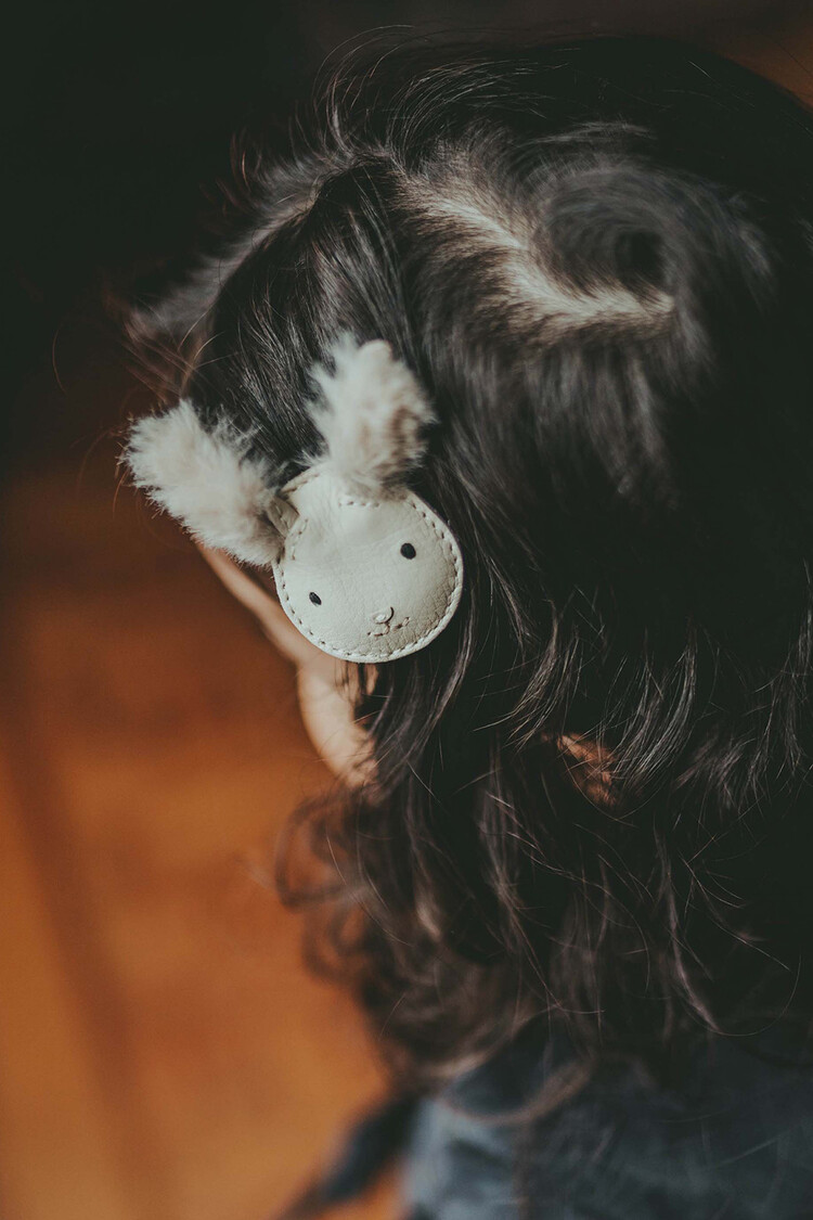Donsje Amsterdam Josy Exclusive Hairclip Rabbit - Cream Leather