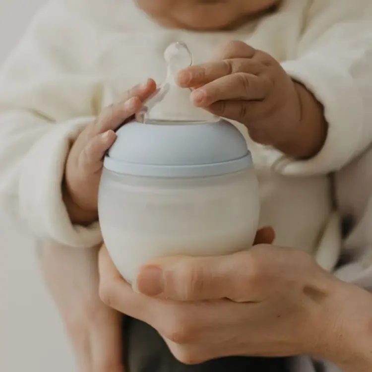 Elhée Baby Bottle Bleu Pâle - 240ml