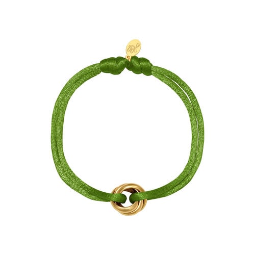 Satijnkoord armband met 3 ringen groen
