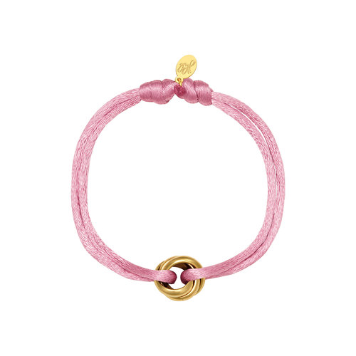 Satijnkoord armband met 3 ringen roze Satijnkoord armband met 3 ringen roze