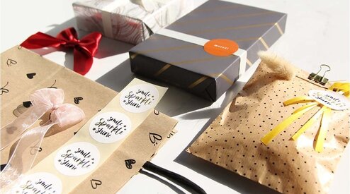 Checkliste: Geschenke verpacken in 4 Schritten