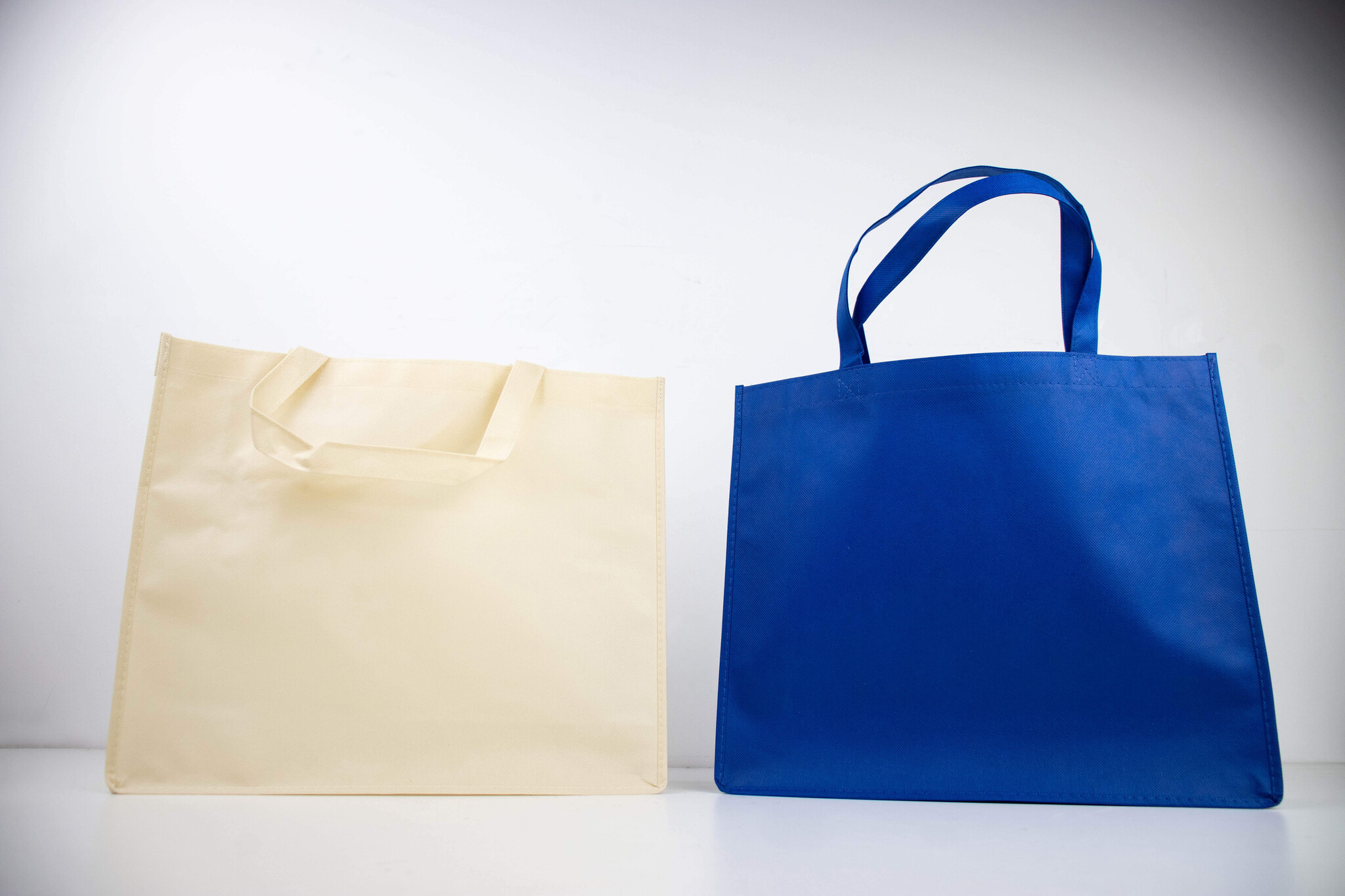 Non Woven Taschen als wiederverwendbare Alternative: Nachhaltigkeit und Benutzerfreundlichkeit