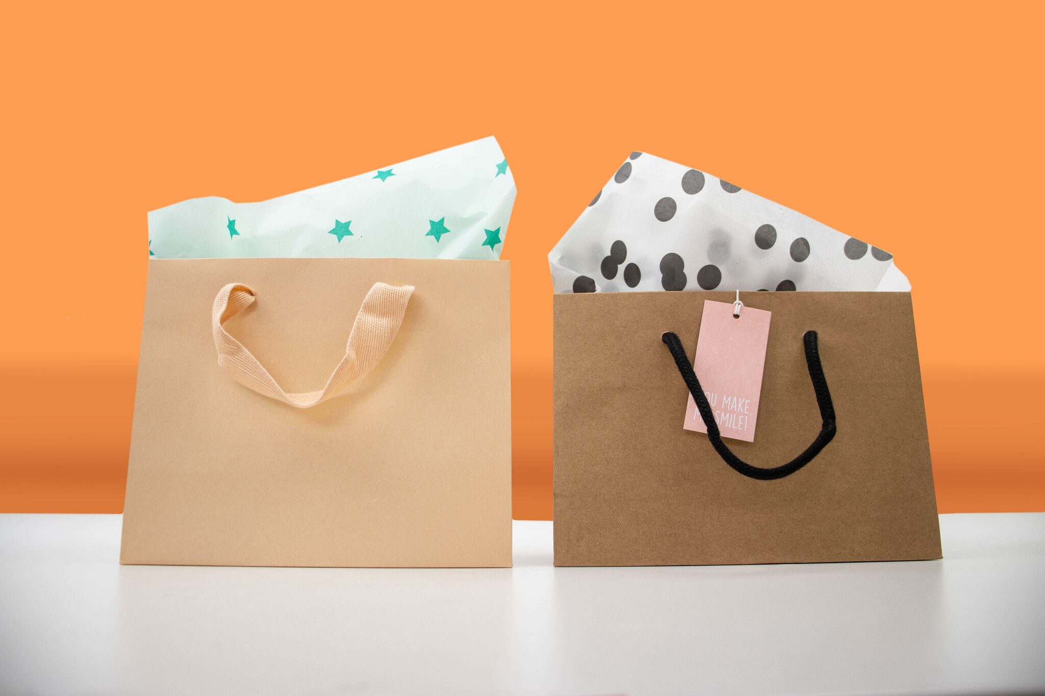 Luxuriöse Papiertüten: starke und repräsentative Verpackungen für den Einzelhandel
