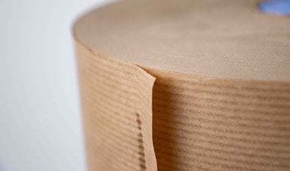 Kraftpapier op rol: De veelzijdige oplossing voor inpakken en opvullen