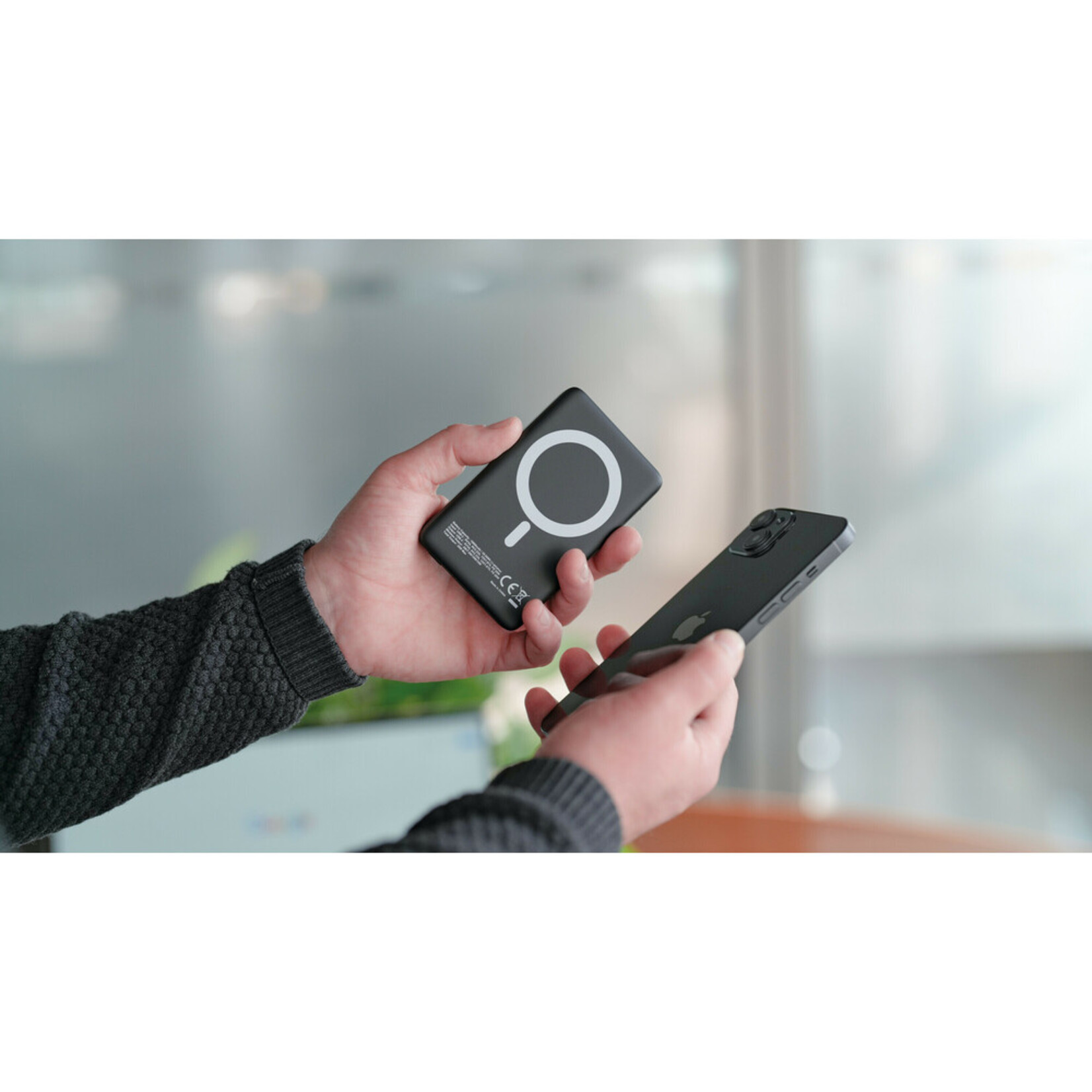 Optiline Mag Powerbank compatibel met Mag Case Optiline en MagSafe-technologie