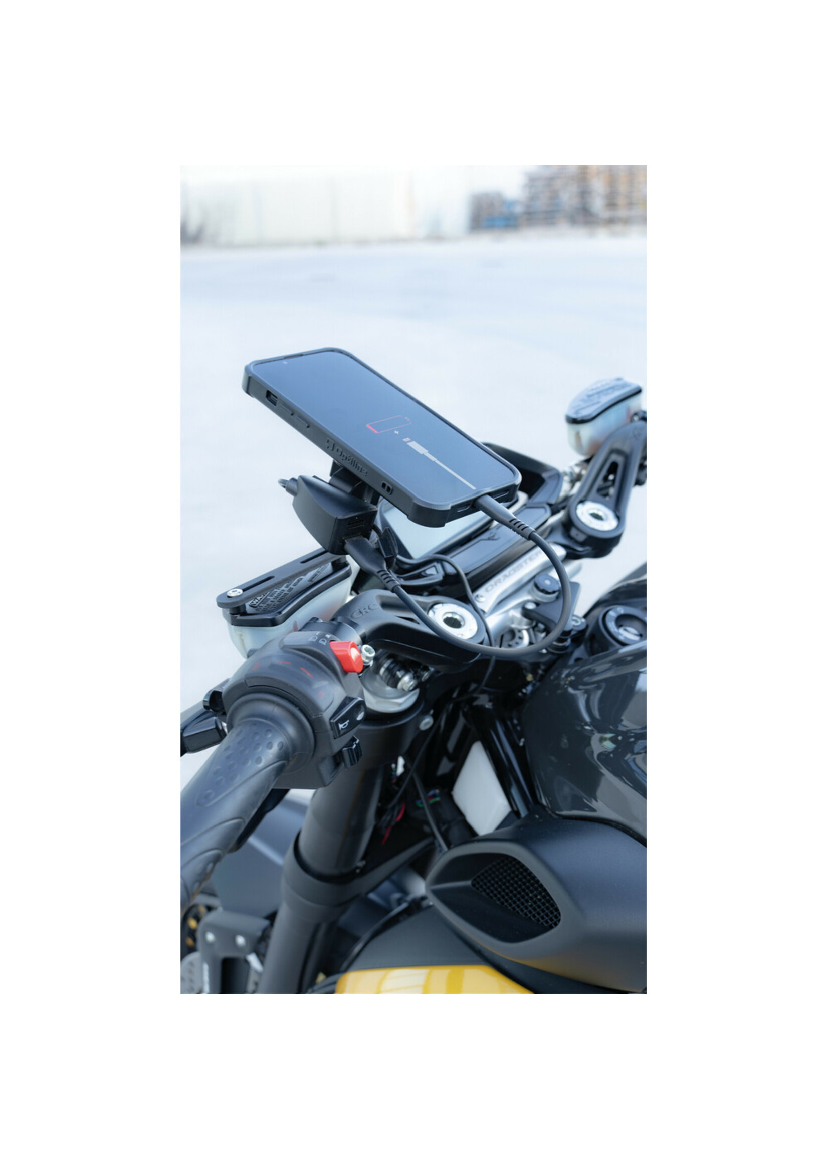 Optiline Trek, regendichte dubbele usb-oplader, 3 soorten bevestiging - 5400 mA - 30W - 12/24V