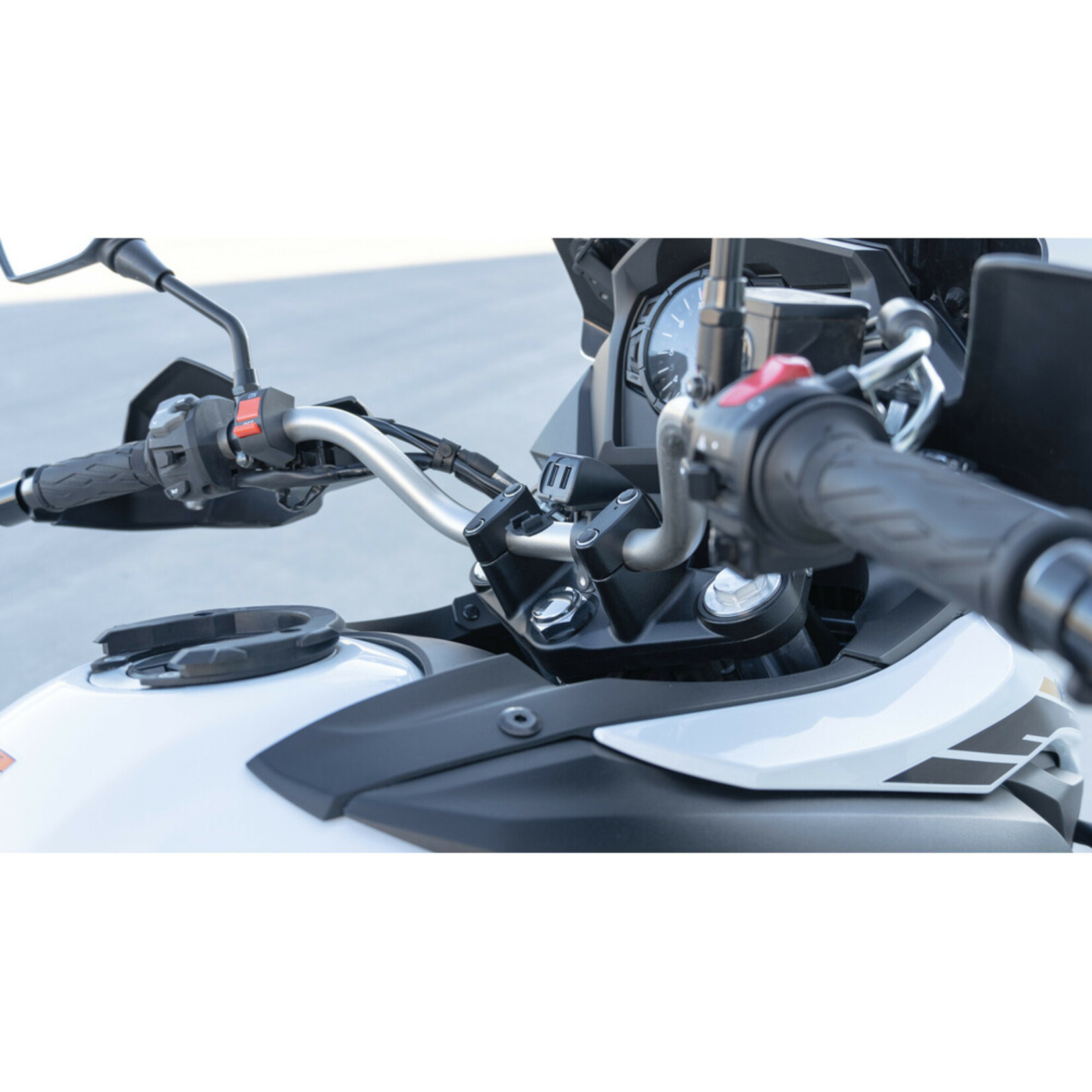 Optiline Trek, rainproof double usb charger, 3 types of fixing - 5400 mA - 30W - 12/24V