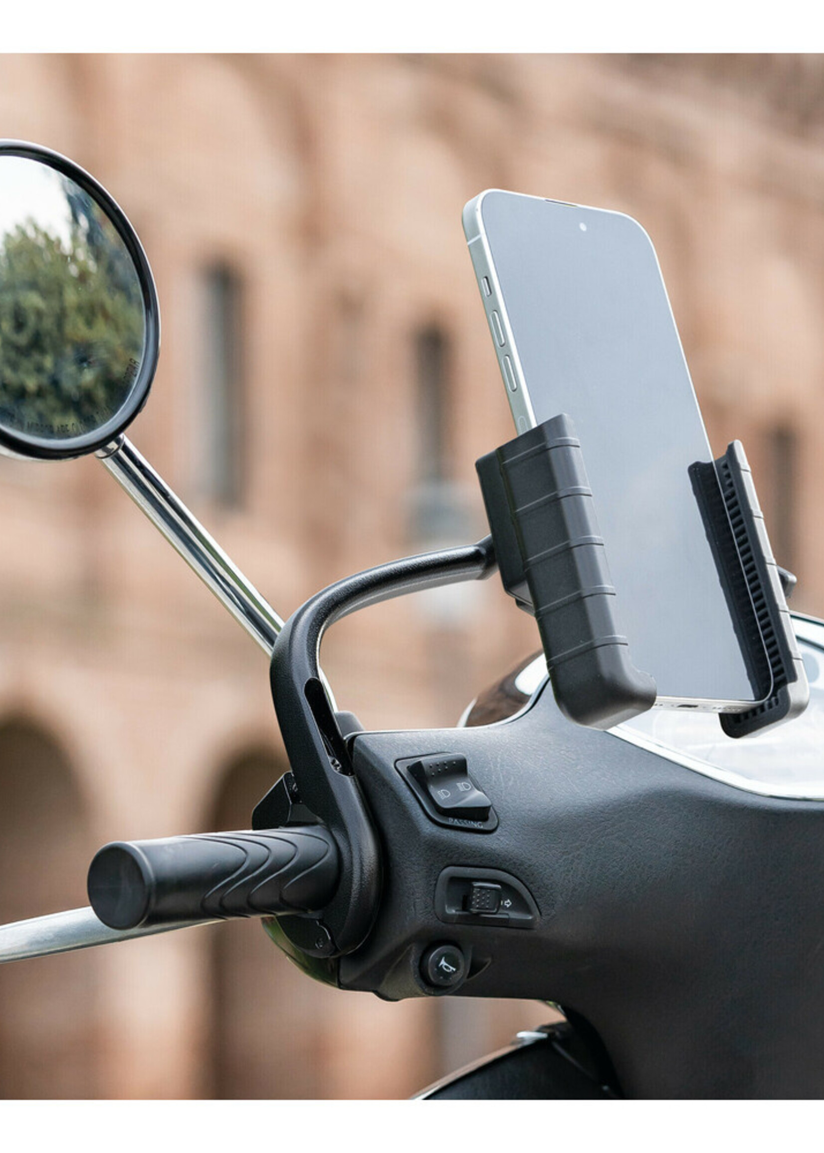 Optiline Smart Scooter Grip, universal smartphone holder for scooter