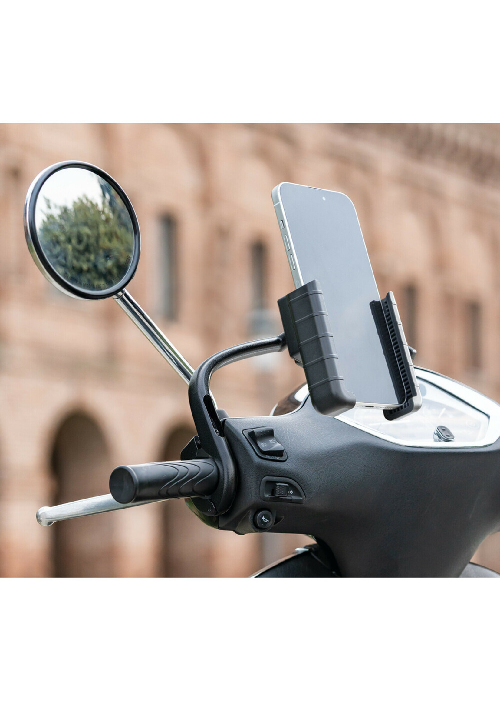 Optiline Smart Scooter Grip, universal smartphone holder for scooter