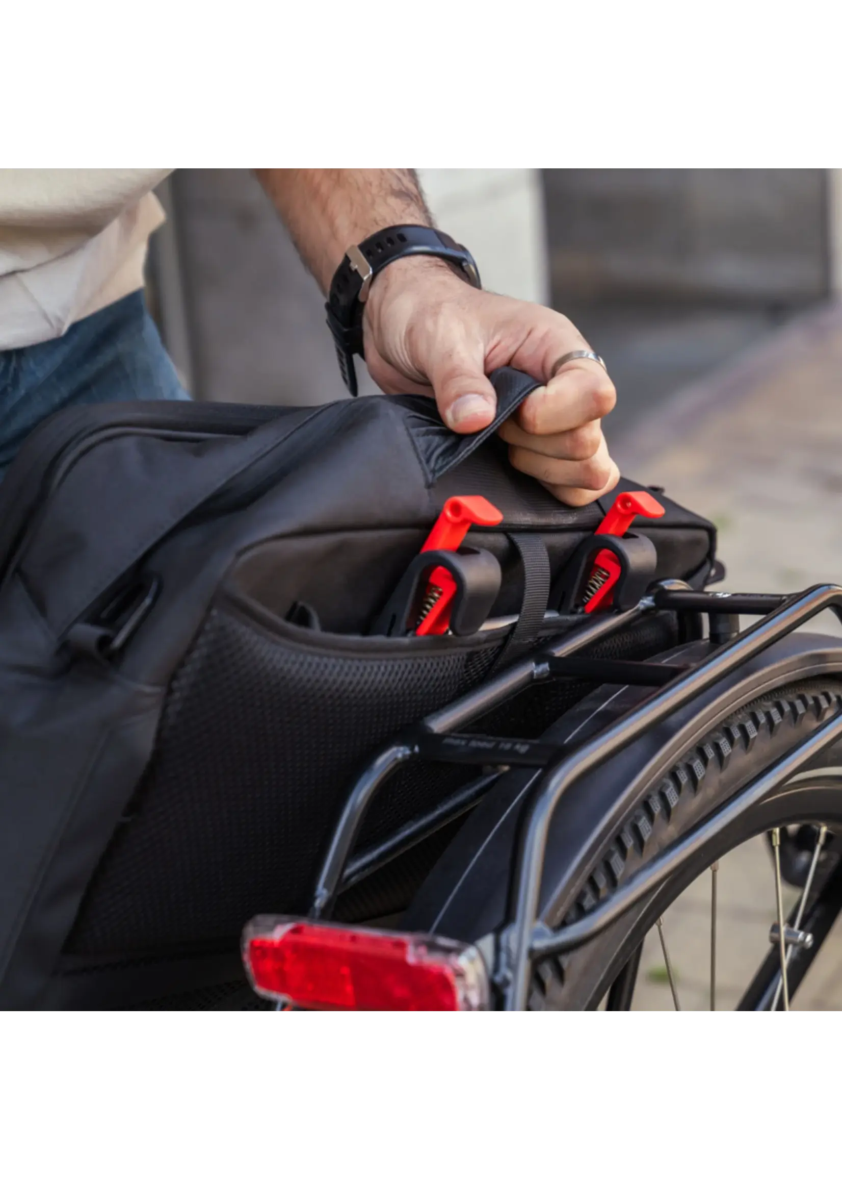 Shad Shad Executive Office Fietstas 16 Liter - Zwart