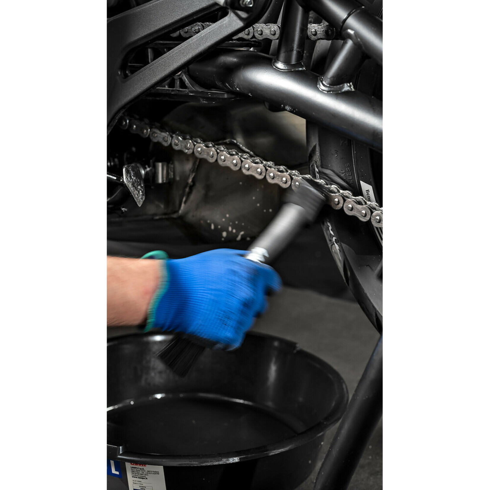 Lampa Bicycle and motorcycle chain cleaning brush