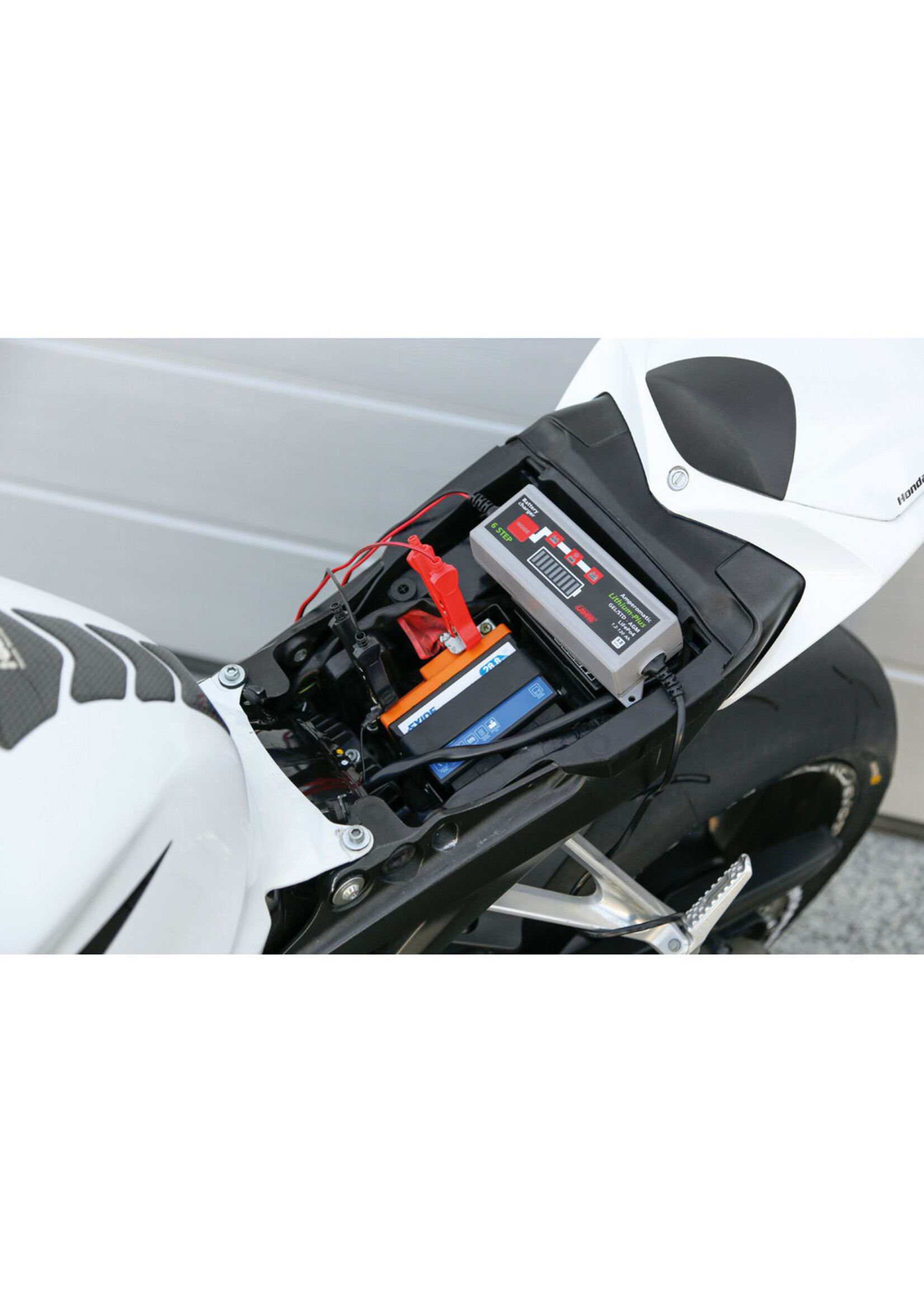 Lampa Amperomatic Lithium-Plus, intelligent battery charger, 12V - 3,8A