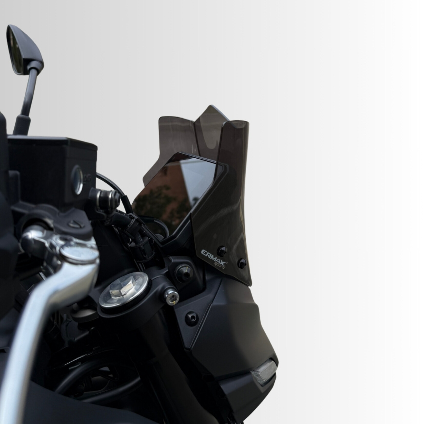 Ermax sport screen (22.5cm ) ermax for MT07(FZ 7 ) 2025 + fitting kit