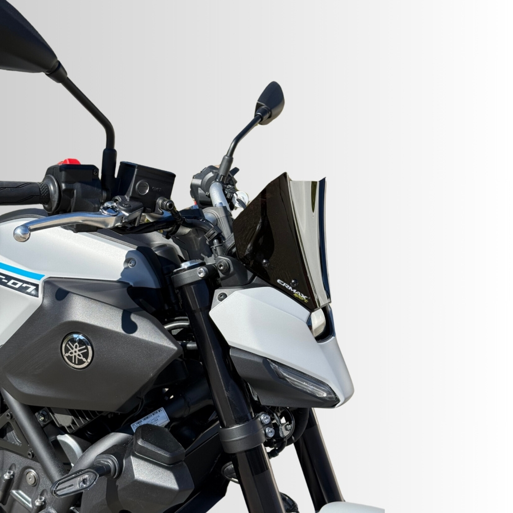 Ermax hypersport screen (18cm ) ermax for MT07(FZ 7 ) 2025 + fitting kit