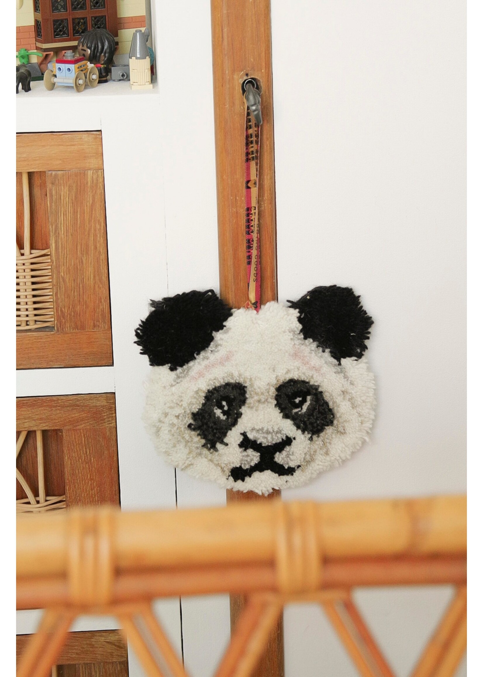 Doing Goods Hanger Plumpy panda cub hanger black