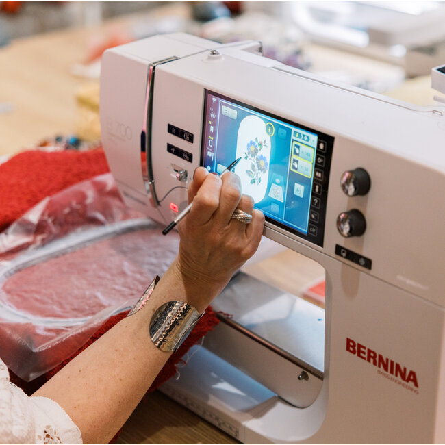 BERNINA - B700 Pro