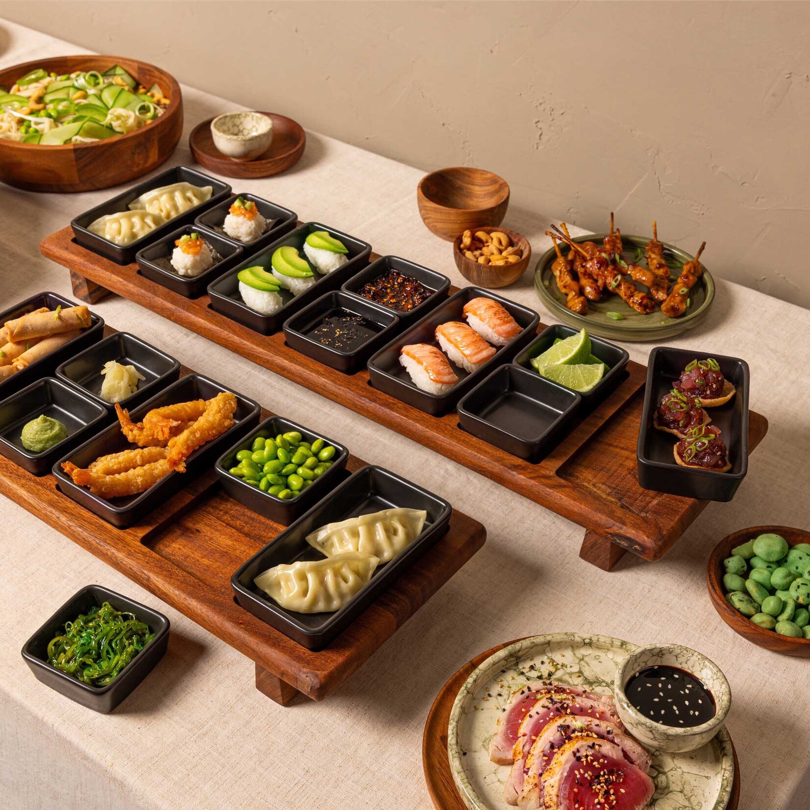 BASIC CULINAIR PURE ACACIA WOOD BORRELTRAY 69CM 7-VAKS MET SCHAALTJES ZWART