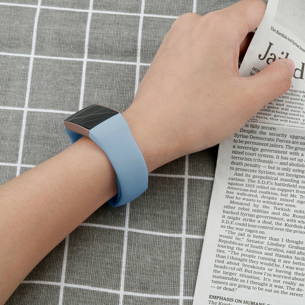 Strap-it Strap-it Fitbit Charge 4 Sport Strap (Light Blue) Strap-it Strap-it Fitbit Charge 4 Sport Strap (Light Blue)